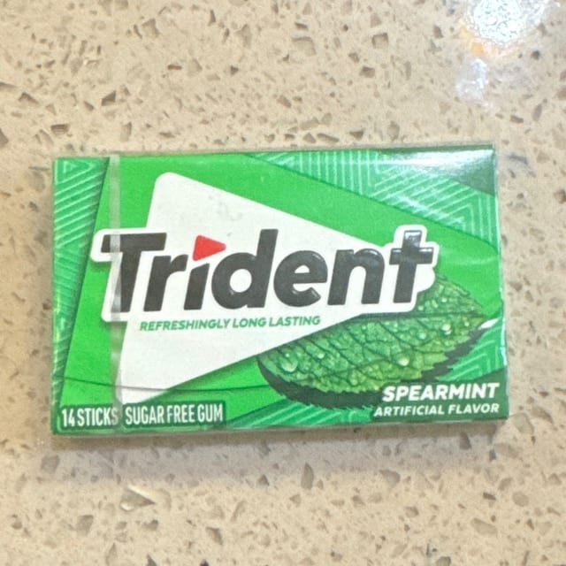 Trident sugar free spearmint gum.