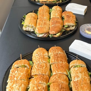 12 people party trays